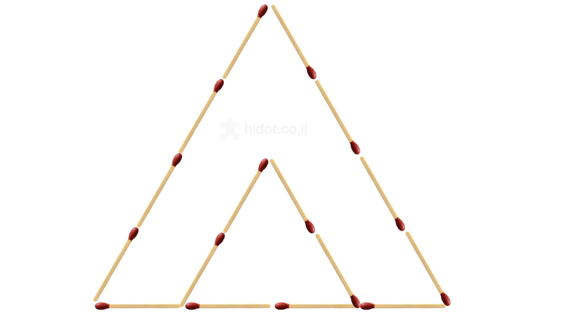 יש בחידה הזו משולש גדול ובתוכו נשולש קטן